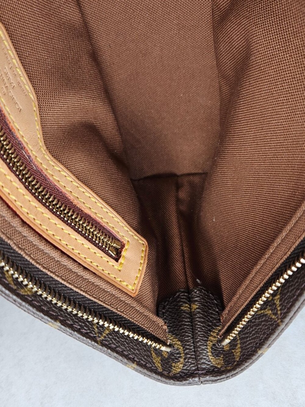 Louis Vuitton Monogram Trotteur Crossbody Handbag Purse with Strap - Picture 11 of 16